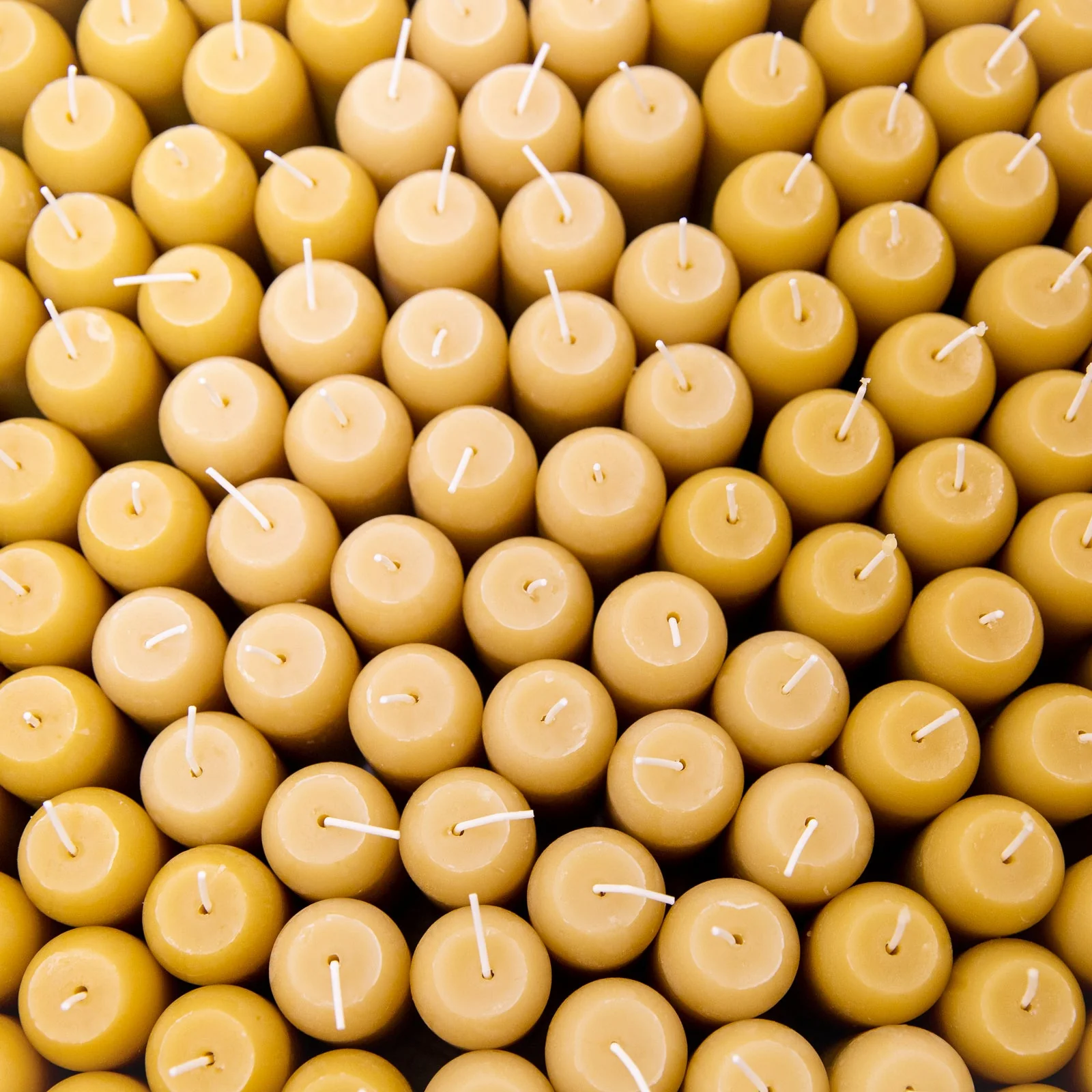 Beeswax UCO Lantern Candle - Image 3