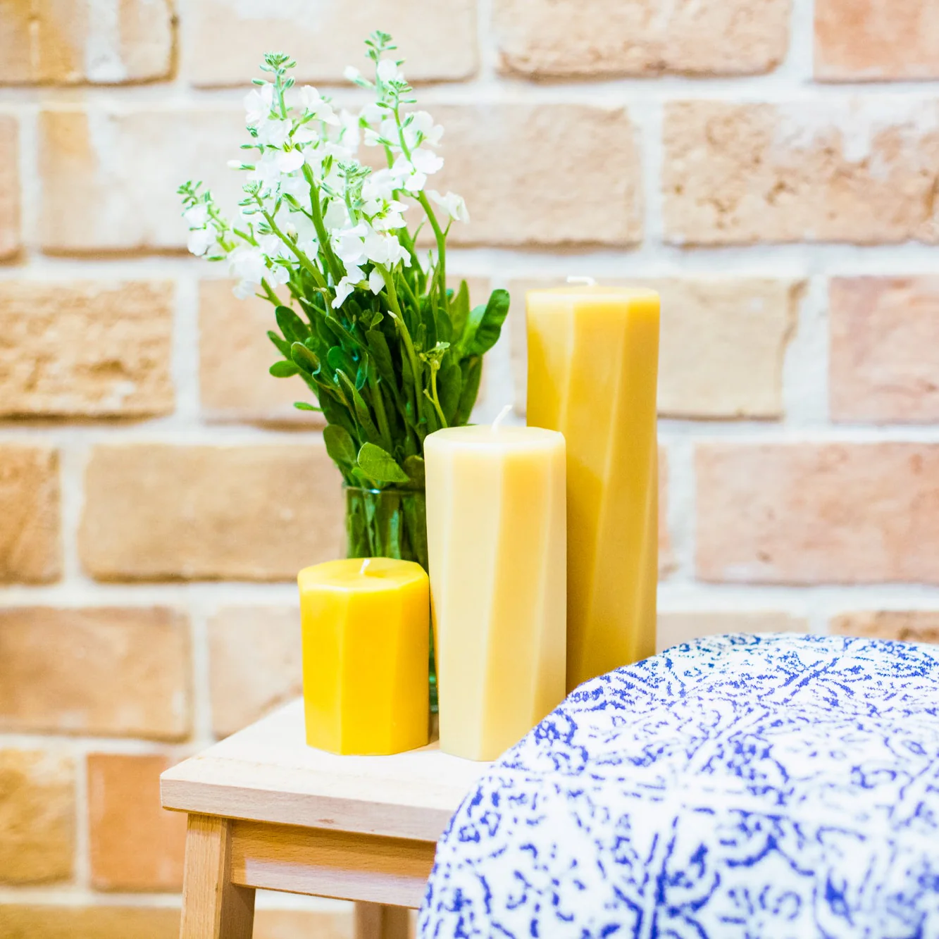 2.5" Beeswax Spiral Octagon Pillar - Image 6