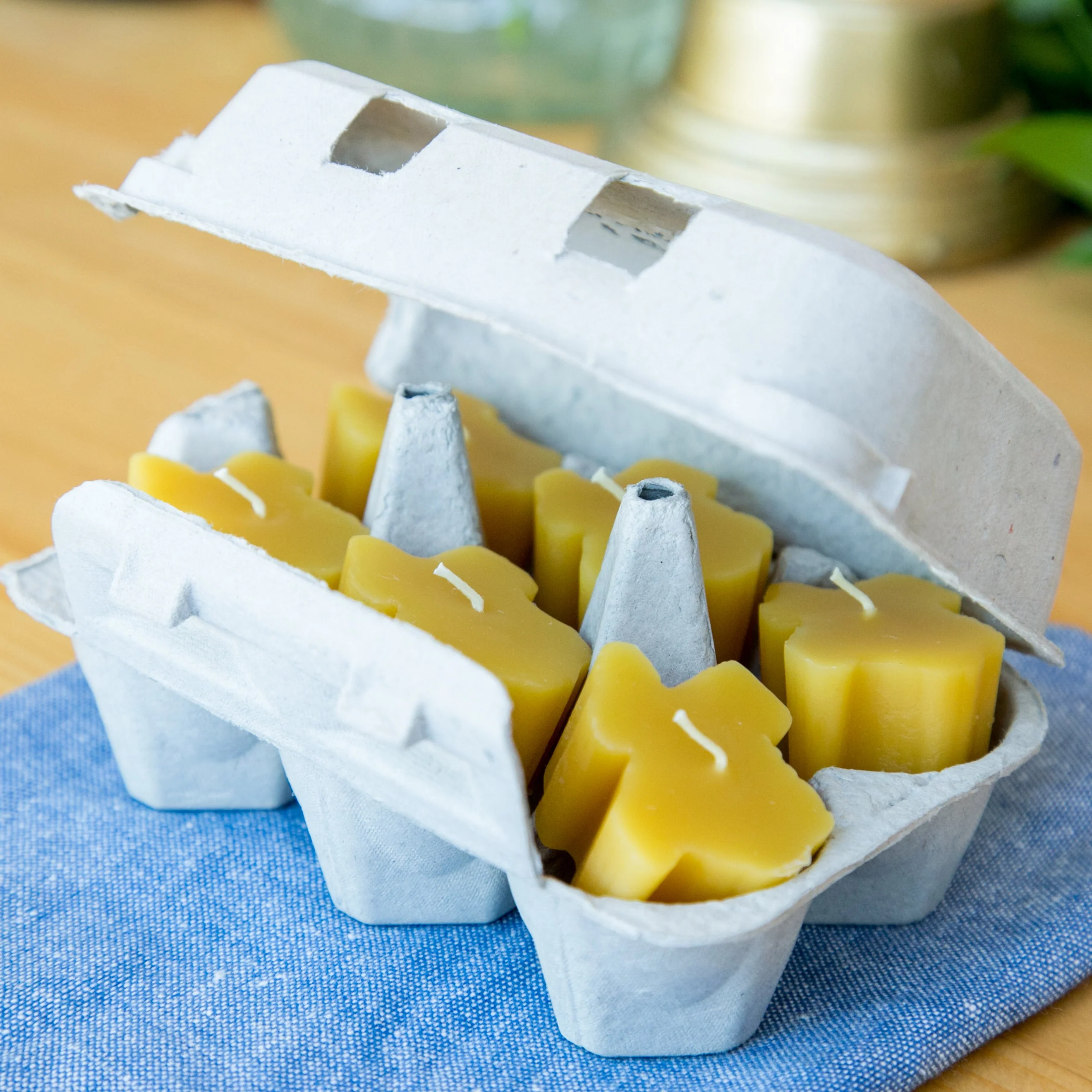 Small Texas Floating Beeswax Candles set of 6 - Image 4